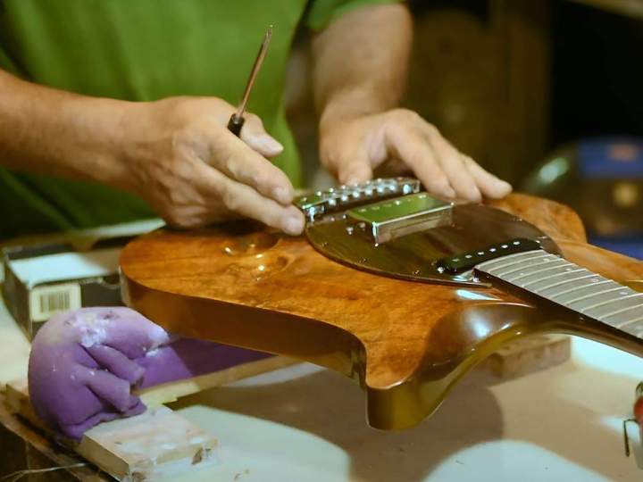Luthier, Saint-Leu