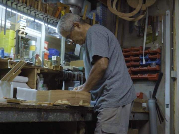 Fabrication de guitares Le Tampon